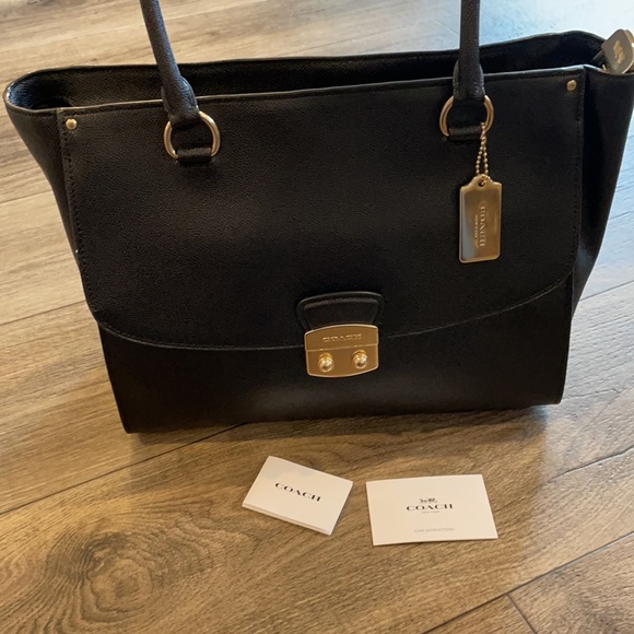 💯 Coach Stunning Black Leather Purse with Gold Accents! 😍😍😍 - Picture 16 of 17